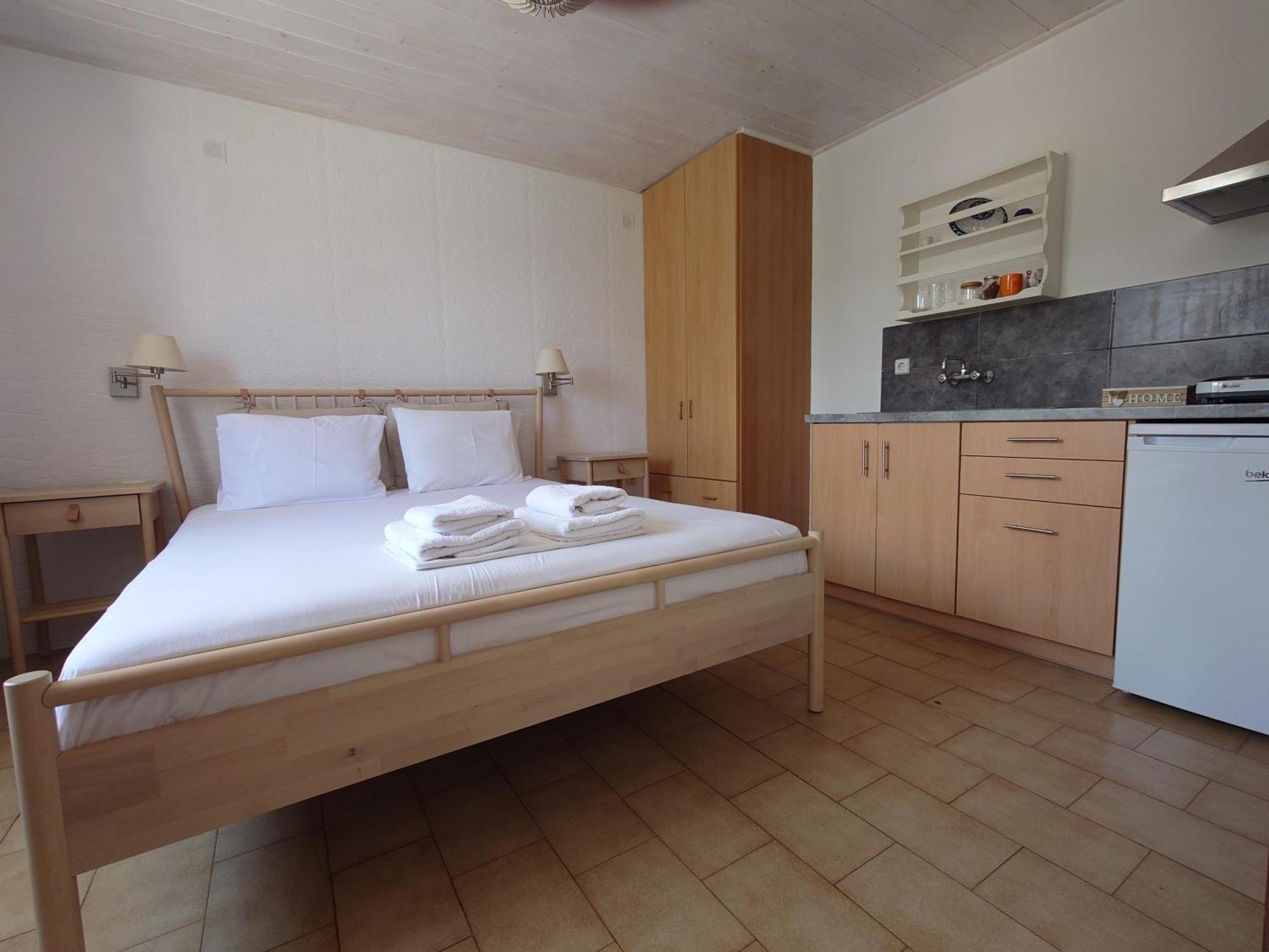 Elena Apartments Ithaca 瓦西 外观 照片
