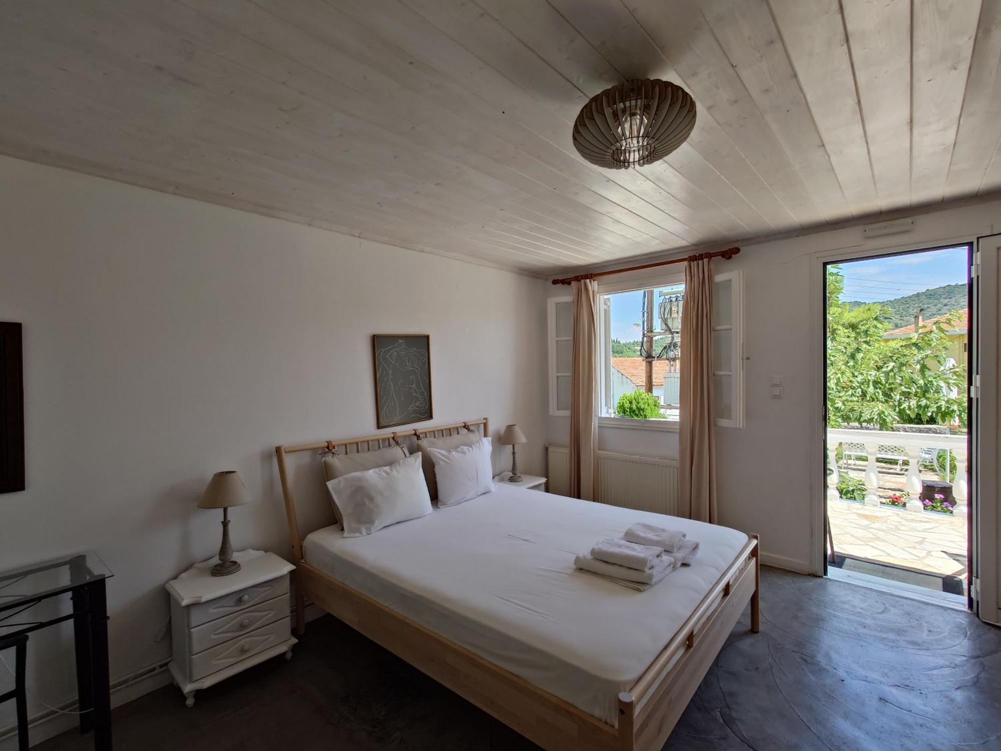 Elena Apartments Ithaca 瓦西 外观 照片